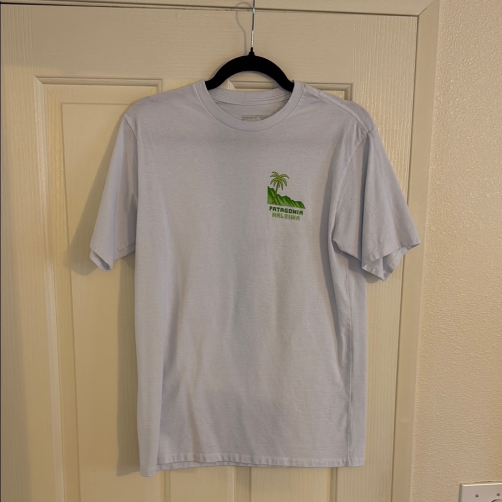 Patagonia Men's Light Gray T-Shirt Haleiwa Hawaii